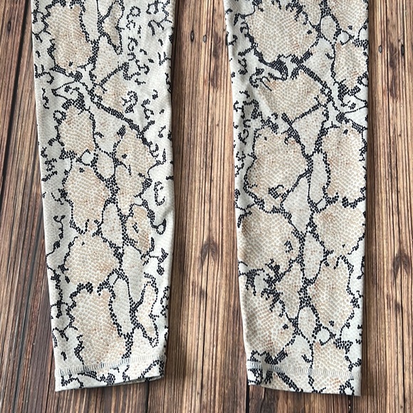 Allenix Cream Python Print Leggings S - Picture 5 of 5